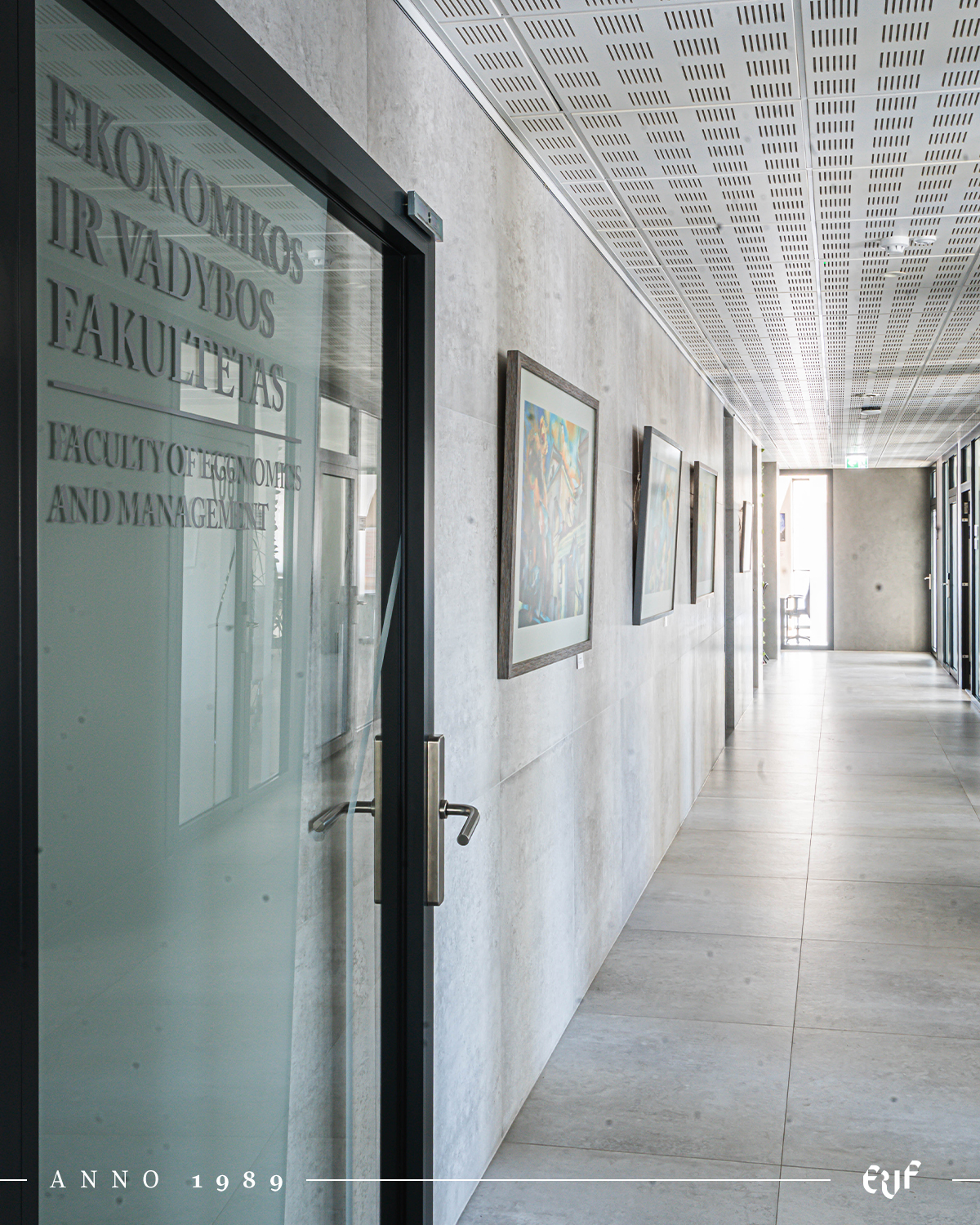 VMU Faculty of Economics and Management entrance, Anno 1989